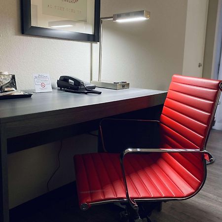 Ramada By Wyndham Tucson Airport Hotel Drexel Heights Kültér fotó