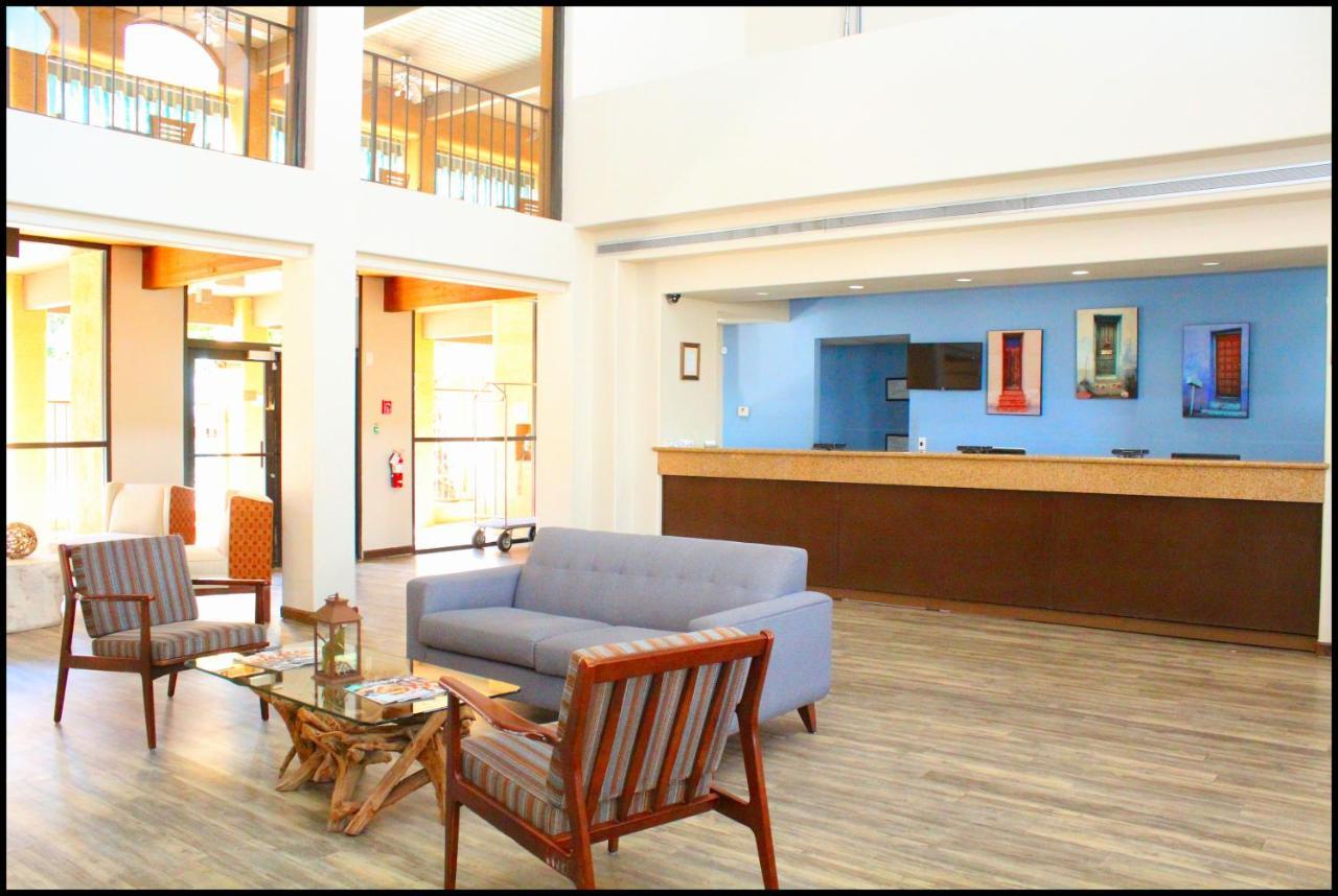 Ramada By Wyndham Tucson Airport Hotel Drexel Heights Kültér fotó