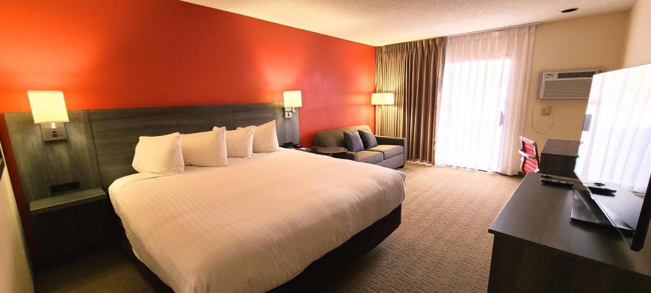 Ramada By Wyndham Tucson Airport Hotel Drexel Heights Kültér fotó