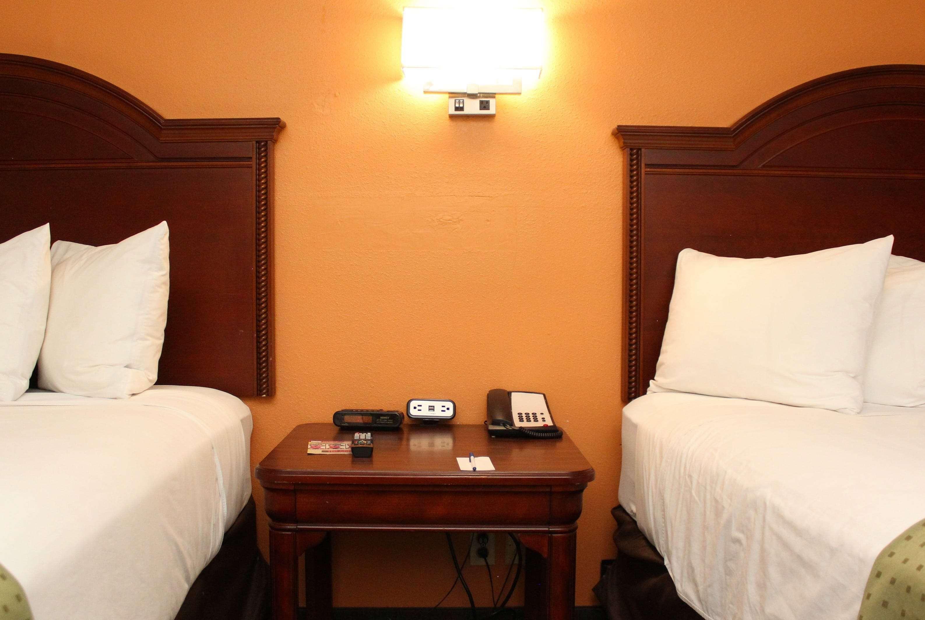 Ramada By Wyndham Tucson Airport Hotel Drexel Heights Kültér fotó