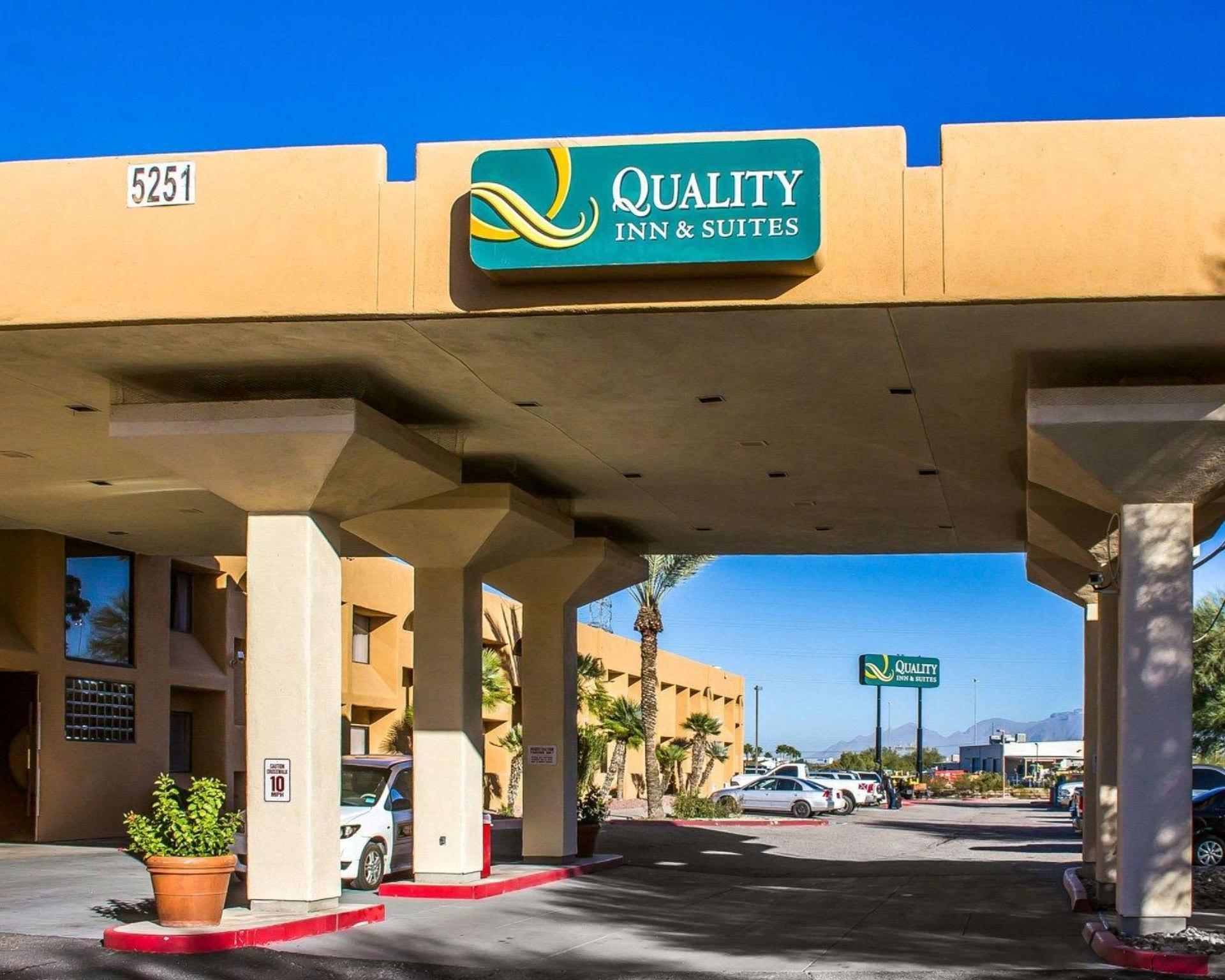 Ramada By Wyndham Tucson Airport Hotel Drexel Heights Kültér fotó