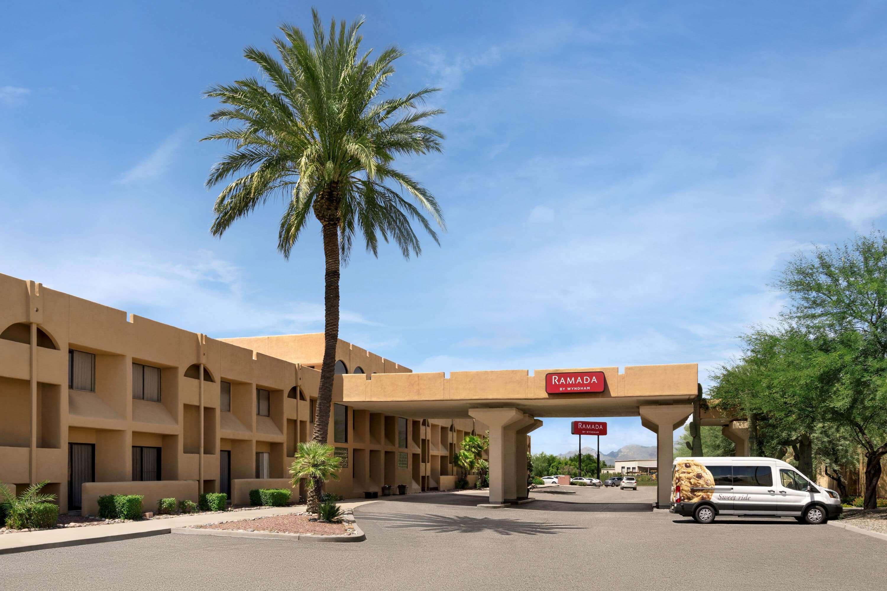 Ramada By Wyndham Tucson Airport Hotel Drexel Heights Kültér fotó