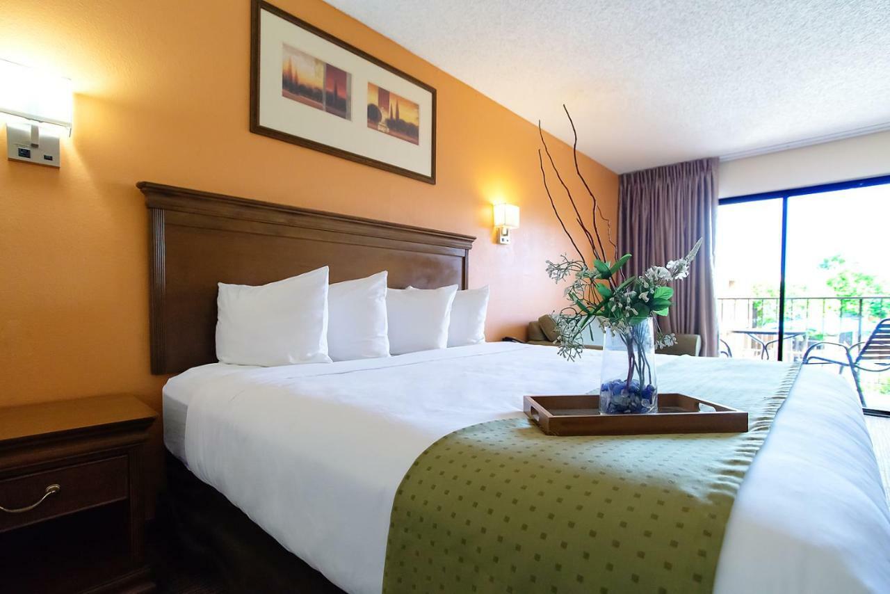 Ramada By Wyndham Tucson Airport Hotel Drexel Heights Kültér fotó